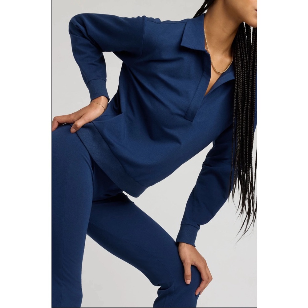 Pact Organic Cotton Long Sleeve Collared V-Neck in Navy Blue Size Medium - Picture 1 of 7